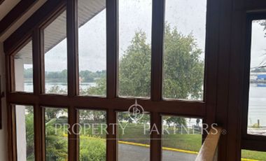 Se vende casa en inmejorable ubicación, Costanera de Valdivia