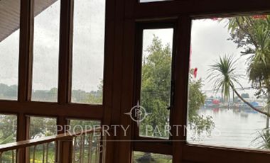 Se vende casa en inmejorable ubicación, Costanera de Valdivia