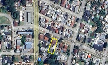 Oportunidad de Inversión. Gran sitio, con amplia casa habitable y excelente ubicación.
