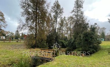 Parcela con casa en sector Cayumapu, distante a 17 km de Valdivia.