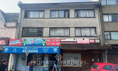 Propiedad comercial en excelente ubicación, Edificio con Locales y Oficinas