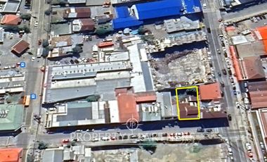Propiedad comercial en excelente ubicación, Edificio con Locales y Oficinas