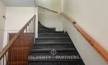 Propiedad comercial en excelente ubicación, Edificio con Locales y Oficinas