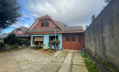 Excelente casa con cabaña posterior en Villa del rey-Parque Krahmer, Valdivia