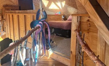 Terreno con insuperable vista  y construcciones a orilla de mar, en Huiro, Corral, Los Ríos.