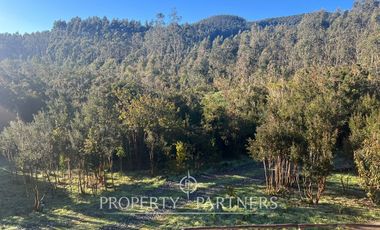 Terreno con insuperable vista  y construcciones a orilla de mar, en Huiro, Corral, Los Ríos.