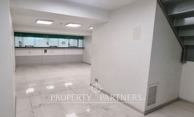 Amplio Local Comercial en el Centro de Valdivia