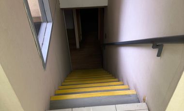 Se arriendan amplias oficinas en el centro de Valdivia, cercano a Plaza de la República, restaurantes, bancos, comercio en general