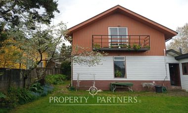 Casa en Avda. Los Robles, Isla Teja