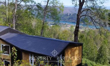 Casa con cabaña,  con vista espectacular en Altos de Quitacalzón