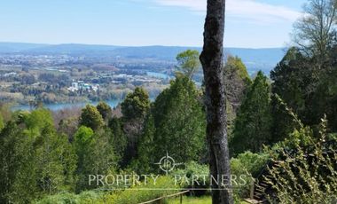 Casa con cabaña,  con vista espectacular en Altos de Quitacalzón