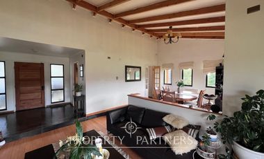 Hermosa Parcela con casa en Condominio sector Cayumapu