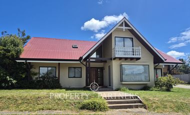 Hermosa Casa en Exclusivo Sector