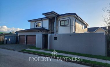 Arriendo amplia casa en Avenida Torobayo