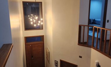 Arriendo amplia casa en Avenida Torobayo