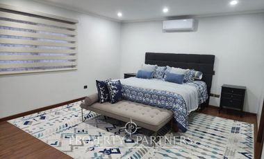 Arriendo amplia casa en Avenida Torobayo
