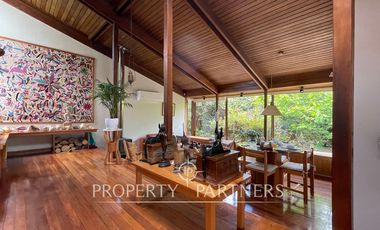 Hermosa casa en amplio terreno ubicado en Costanera de Valdivia