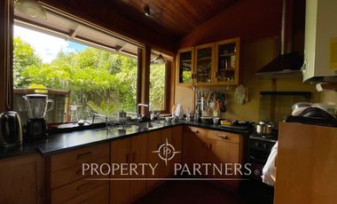 Hermosa casa en amplio terreno ubicado en Costanera de Valdivia