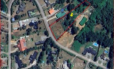 Gran oportunidad! 🌿 Exclusiva parcela  de 5000 m2  dentro de la ciudad ! Condominio Los Cisnes.