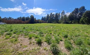 Gran oportunidad! 🌿 Exclusiva parcela  de 5000 m2  dentro de la ciudad ! Condominio Los Cisnes.