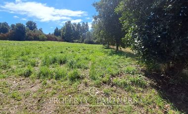 Gran oportunidad! 🌿 Exclusiva parcela  de 5000 m2  dentro de la ciudad ! Condominio Los Cisnes.