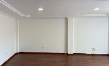 HERMOSO DEPARTAMENTO EN VENTA, SECTOR AV. PUMAPUNGO