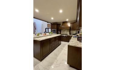 CASA EN VENTA COL. EL ROBLE, SAN NICOLAS DE LOS GARZA. NL