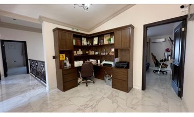 CASA EN VENTA COL. EL ROBLE, SAN NICOLAS DE LOS GARZA. NL