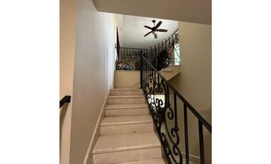 CASA EN VENTA COL. ANHUAC, SAN NICOLS DE LOS GARZA. NL