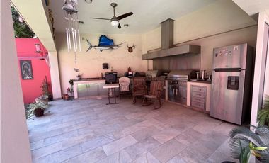 CASA EN VENTA COL. ANHUAC, SAN NICOLS DE LOS GARZA. NL
