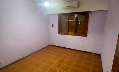 Venta Casa de 3 ambientes en Villa Lugano