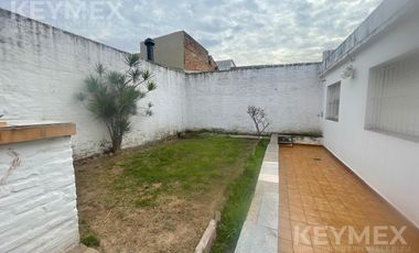Venta Casa de 3 ambientes en Villa Lugano
