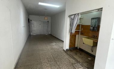 Venta Casa de 3 ambientes en Villa Lugano