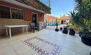 Casa en venta - 4 Dormitorios 3 Baños - 551Mts2 - Villa Lugano