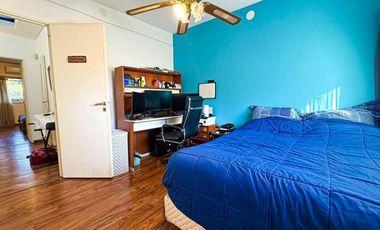 Casa en venta - 4 Dormitorios 3 Baños - 551Mts2 - Villa Lugano