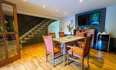 Casa en venta - 4 Dormitorios 3 Baños - 551Mts2 - Villa Lugano