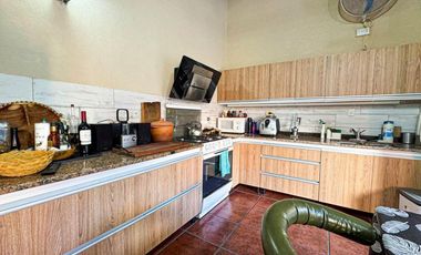 Casa en venta - 4 Dormitorios 3 Baños - 551Mts2 - Villa Lugano
