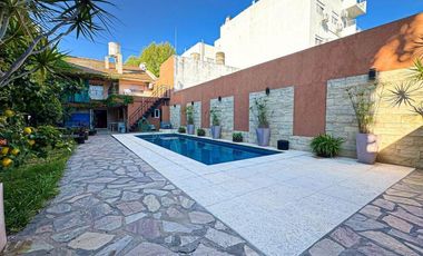 Casa en venta - 4 Dormitorios 3 Baños - 551Mts2 - Villa Lugano