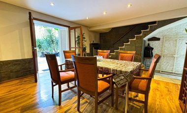 Casa en venta - 4 Dormitorios 3 Baños - 551Mts2 - Villa Lugano