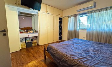Casa en venta - 4 Dormitorios 3 Baños - 551Mts2 - Villa Lugano