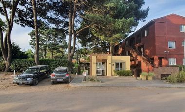 HOTEL EN VENTA PINAMAR-26 DEPARTAMENTOS-PARQUE-PISCINA-ESTAC