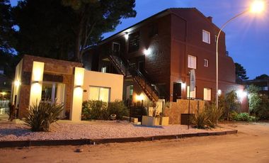 HOTEL EN VENTA PINAMAR-26 DEPARTAMENTOS-PARQUE-PISCINA-ESTAC