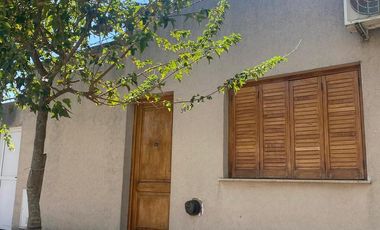 Casa con 2 habitaciones. Barrio hermoso
