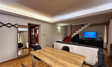 Venta de casa 4 ambientes con parque - Barrio La Florida