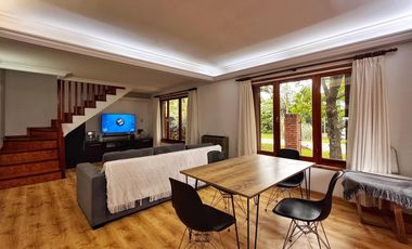 Venta de casa 4 ambientes con parque - Barrio La Florida