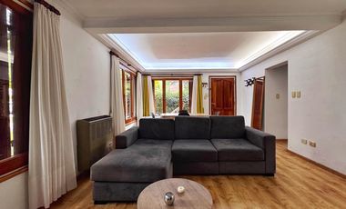 Venta de casa 4 ambientes con parque - Barrio La Florida