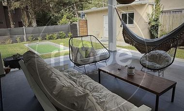 Calle Los Laureles e/ Los Tilos y La Alameda - Casa 4 ambientes en Santa Teresita