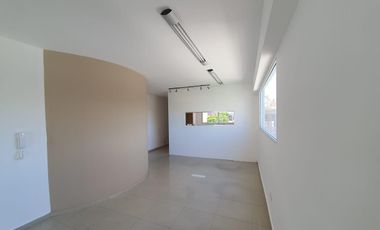 ¡Oficina seminueva en Venta! Moreno 1700, cercano a Oroño, Pellegrini, Facultades, Parque Independencia.