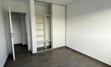 Casa en  venta tres dormitorios, Solares de Manantiales a estrenar