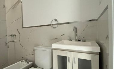 Casa en  venta tres dormitorios, Solares de Manantiales a estrenar